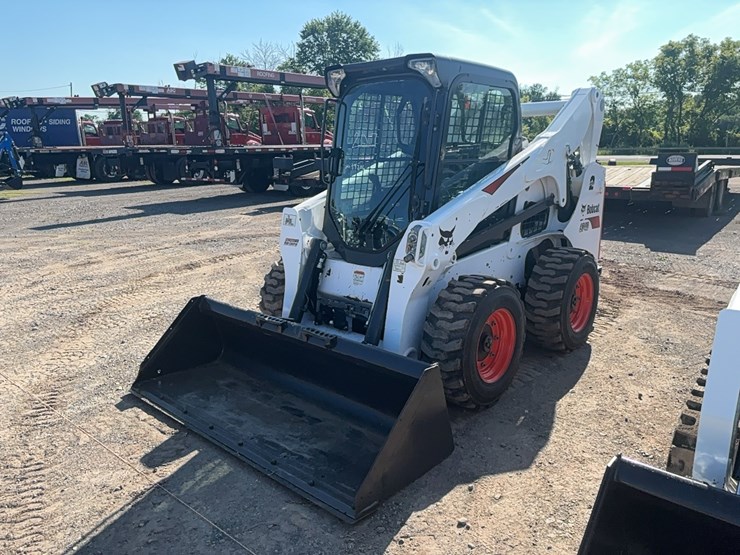 2021-bobcat-s740-image-1
