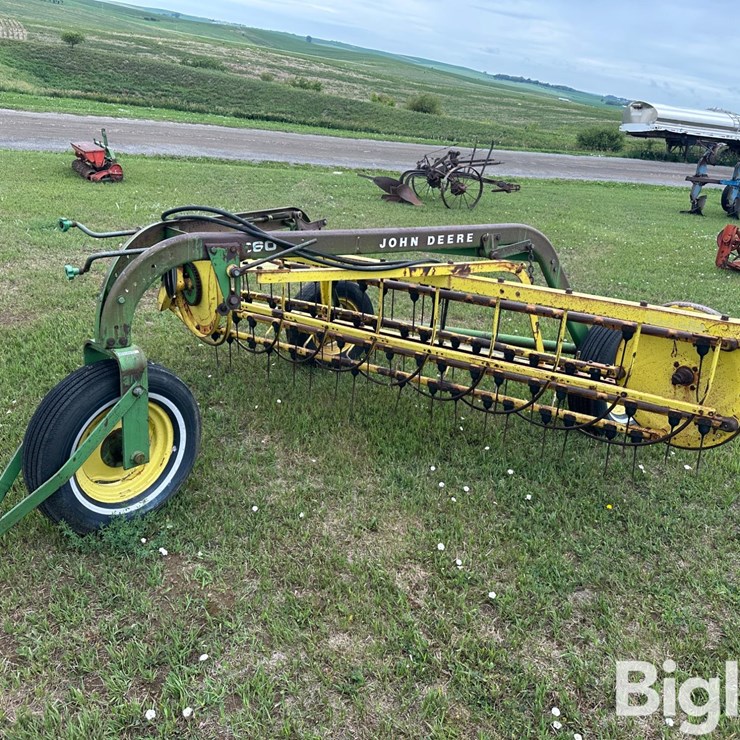 JOHN DEERE 660