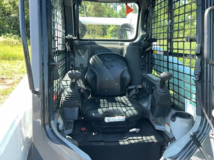2019-bobcat-t870-image-14