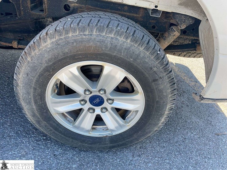 2017-ford-f150-image-23