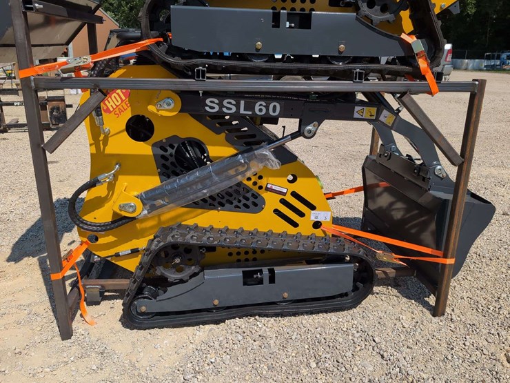 (1)-sdl-mini-crawler-skid-steer-ssl60-image-1