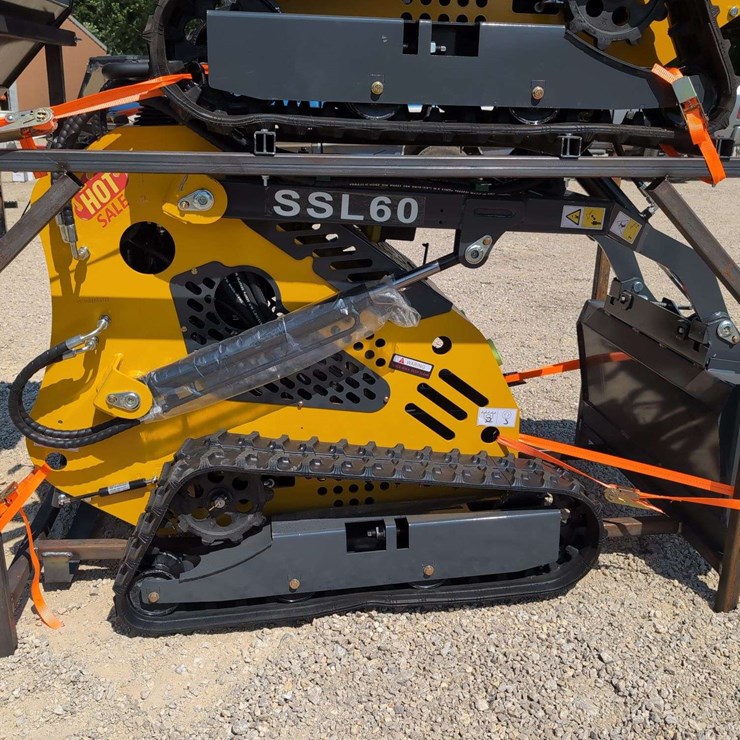 (1) SDL Mini Crawler Skid Steer SSL60
