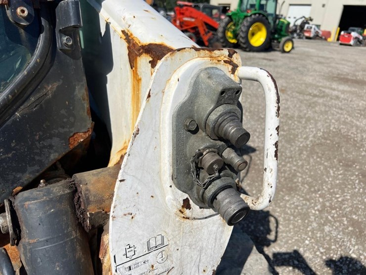 bobcat-t650-image-12