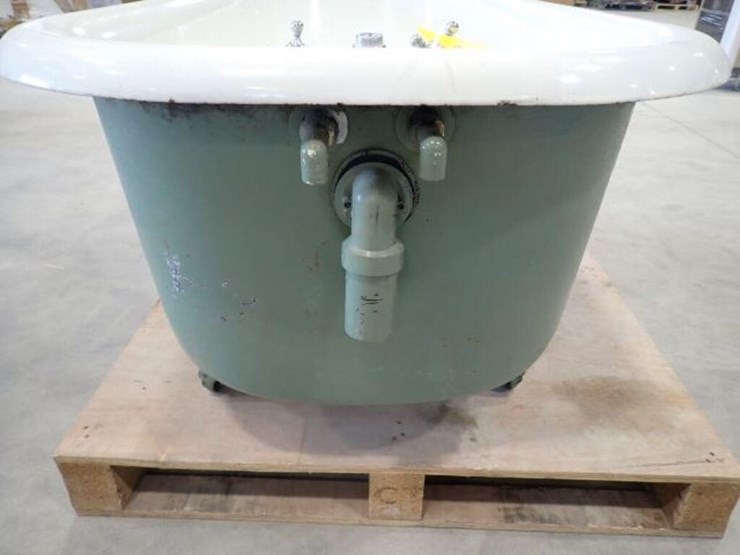 1931-ssm-co-ltd-5-ft-claw-foot-bathtub-image-13