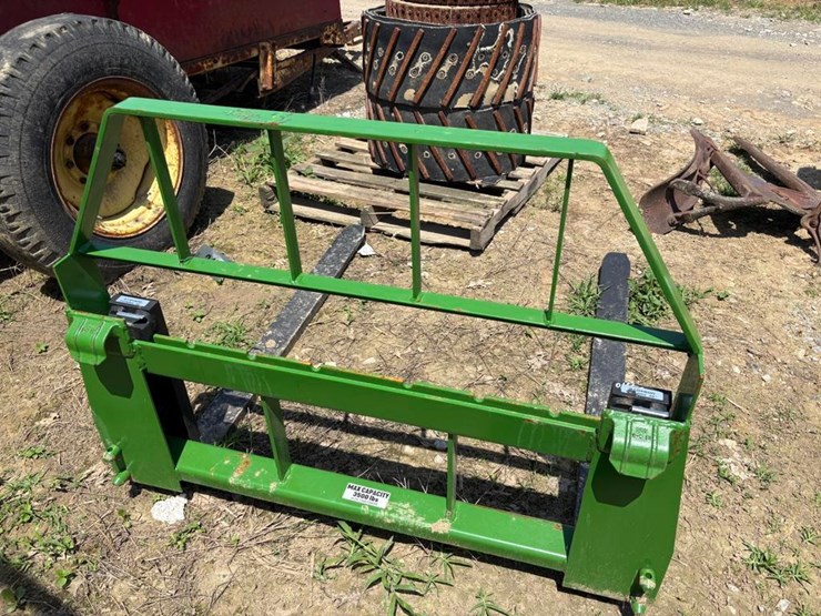 john-deere-kivel-pallet-fork-attachment-image-3