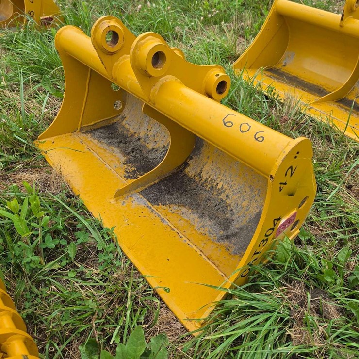 CATERPILLAR 304