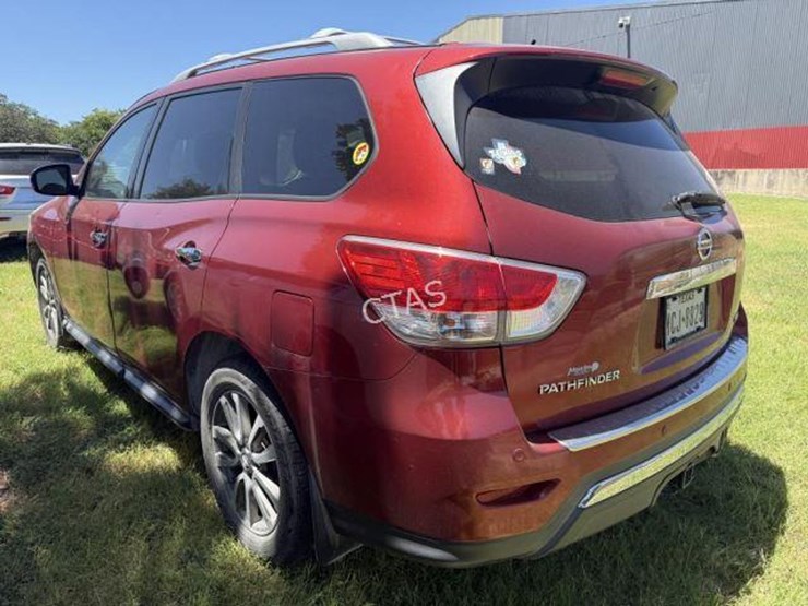 2014-nissan-pathfinder-image-8