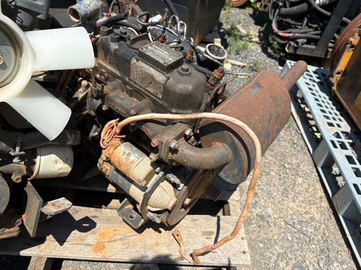 yanmar-3007d-3-cylinder-diesel-engine-image-4