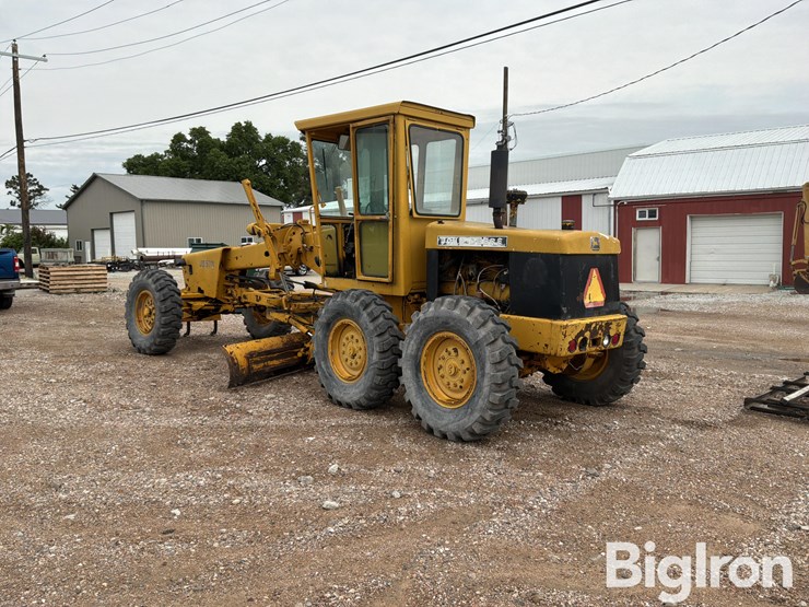 john-deere-570-image-7