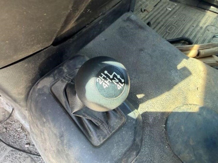2016-ford-f550-xl-image-11