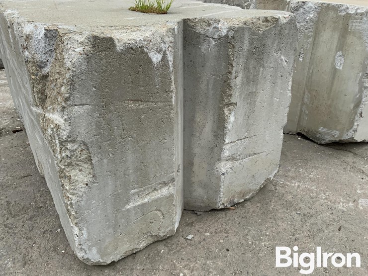 6'-x-3'-x-2.5'-interlocking-concrete-blocks-image-20