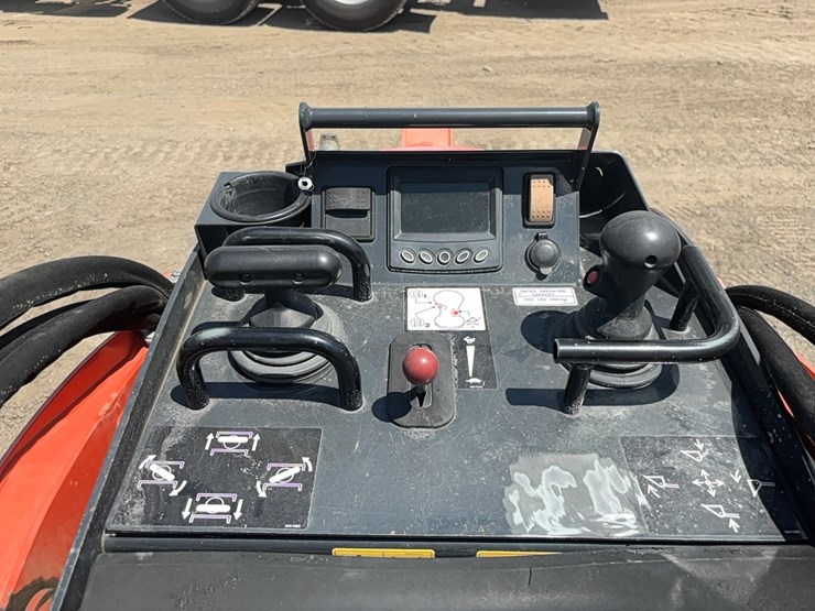 2021-kubota-scl1000-image-5