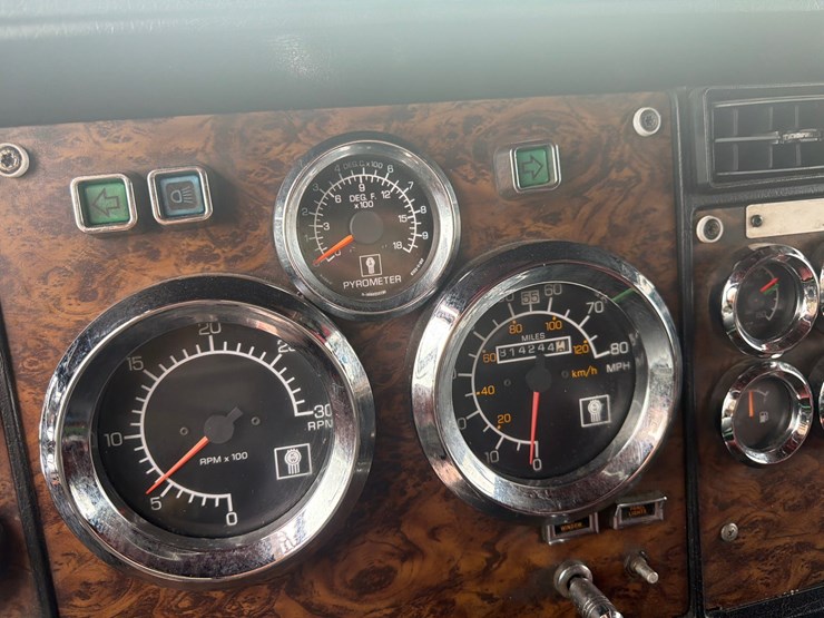 1991-kenworth-t800-image-21