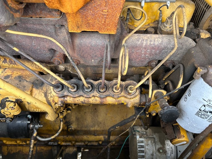 caterpillar-815a-image-33