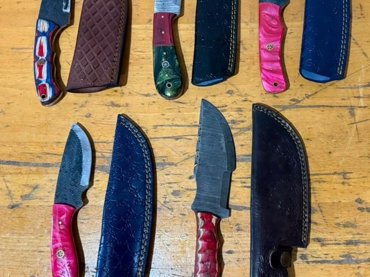 qty-(5)-handmade-hunting,-skinner-&-utility-knives-w/-leather-sheaths-assorted-fixed-blade-set-image-1