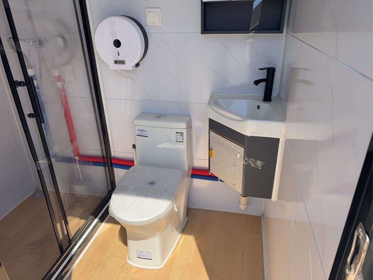 new-portable-bathroom-w/-shower-image-8