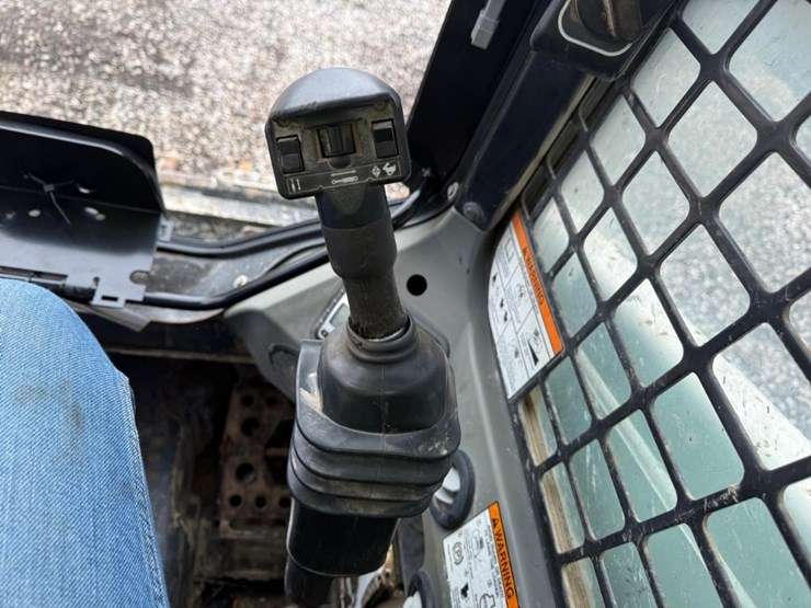 bobcat-t450-image-22
