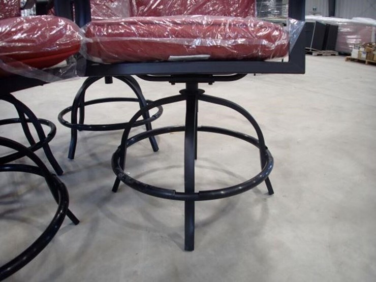 qty-of-(4)-metal-bar-chairs-image-7