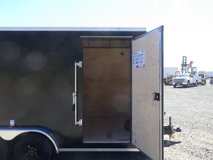 2026-royal-lcht35-7.516v-86-t/a-enclosed-trailer-image-10
