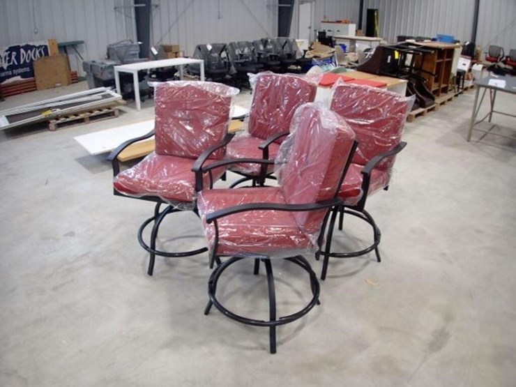 qty-of-(4)-metal-bar-chairs-image-5