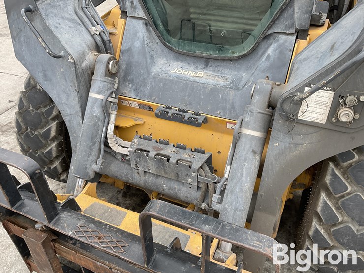 2020-deere-332g-image-12