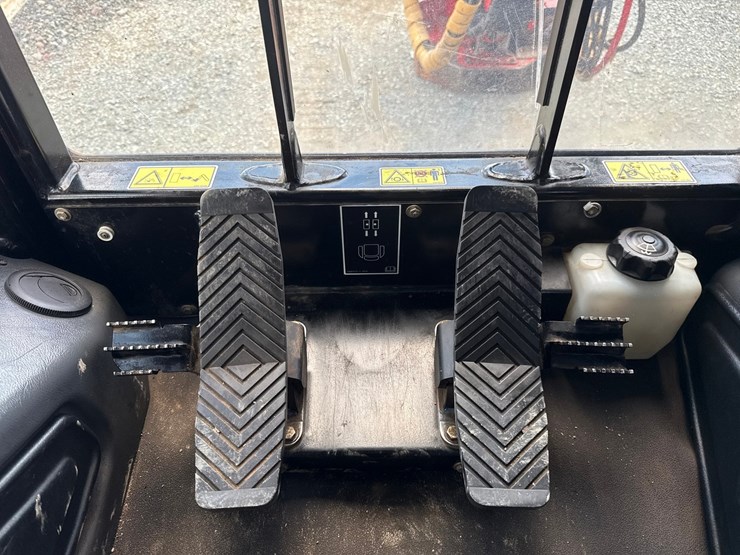 2014-caterpillar-501-image-71