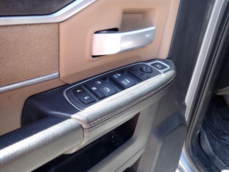 2022-dodge-ram-5500-image-29