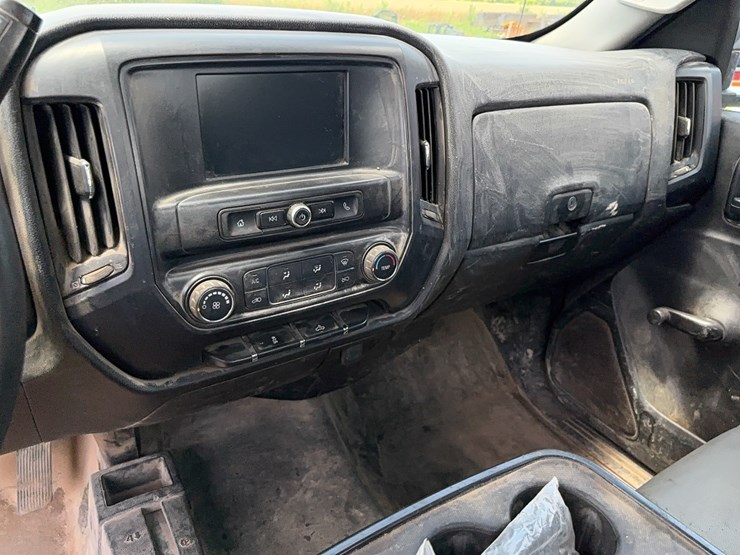 2018-chevrolet-3500hd-image-15