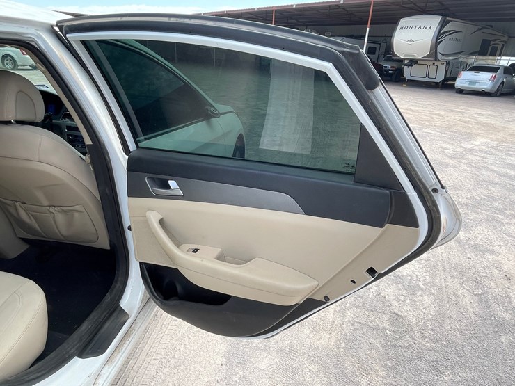 #160-•-2015-hyundai-sonata-(clean-tx-title)-image-112