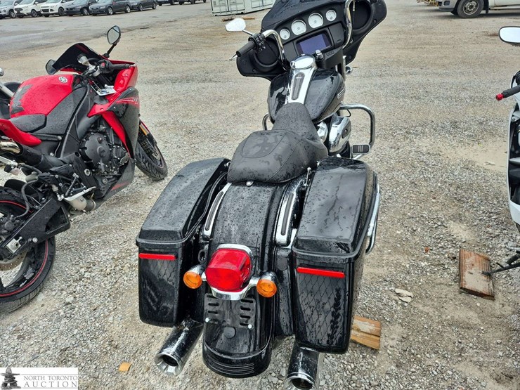 non-operable-2022-harley-davidson-street-glide-image-5