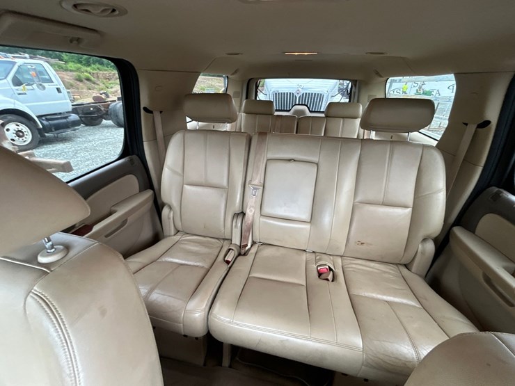 2010-gmc-yukon-image-50