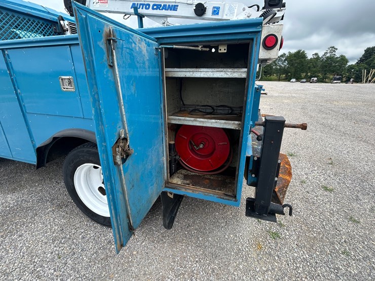 #1087-•-2007-international-service-truck-image-16