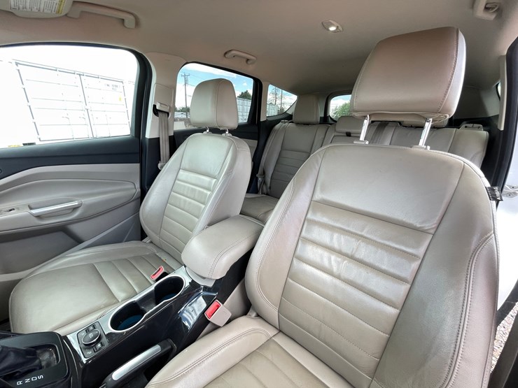 2016-ford-escape-image-48