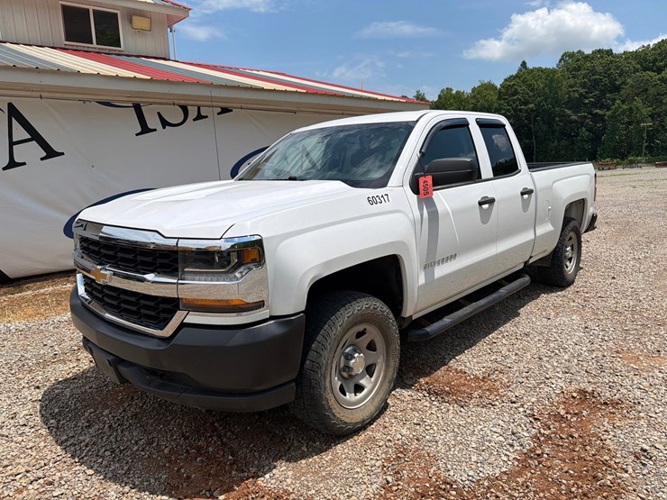 2019-chevrolet-silverado-1500-image-1