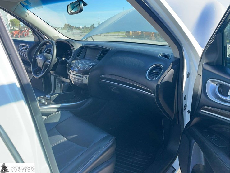 2013-infiniti-jx35-image-18