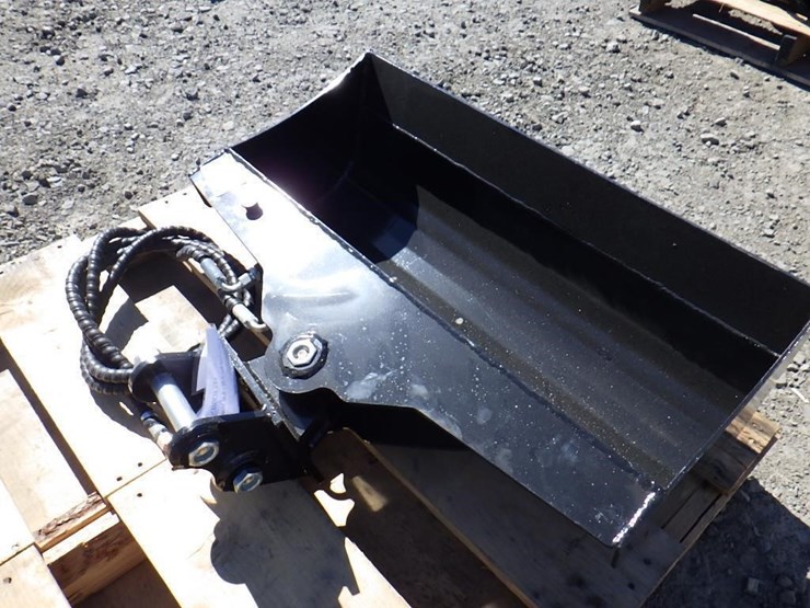 tpm-hydraulic-excavator-tilt-bucket-32"-image-3