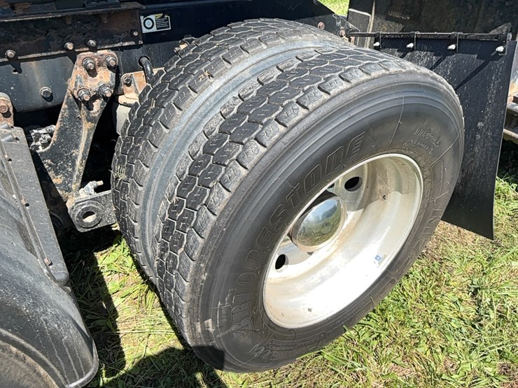 2021-kenworth-t880-image-17