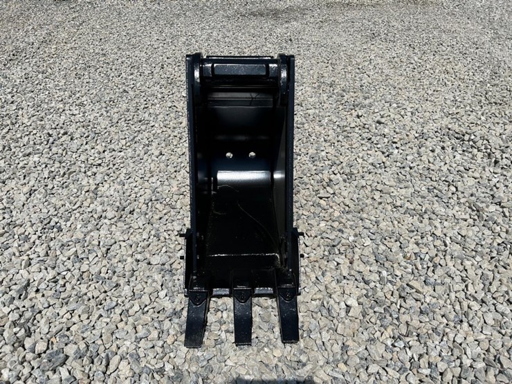 12"-x-change-bucket-for-a-bobcat-excavator-image-2