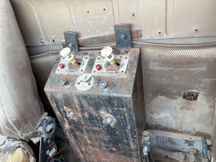 1984-international-1954-s/a-daycab-vacuum-truck-image-8