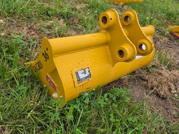 caterpillar-303-image-4