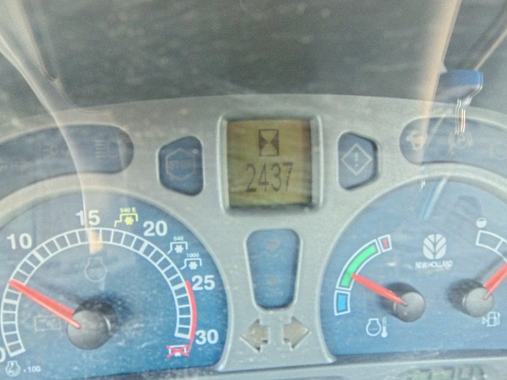 2004-new-holland-tl100a-image-51