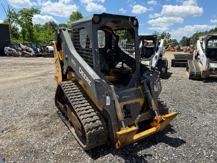 2016-deere-317g-image-6
