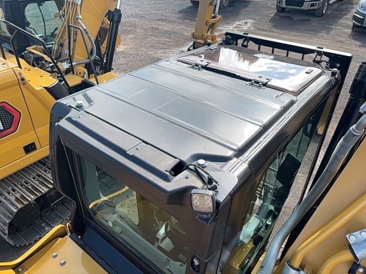 2023-caterpillar-340-image-36