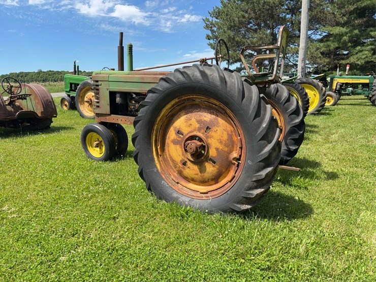 john-deere-model-b-image-4
