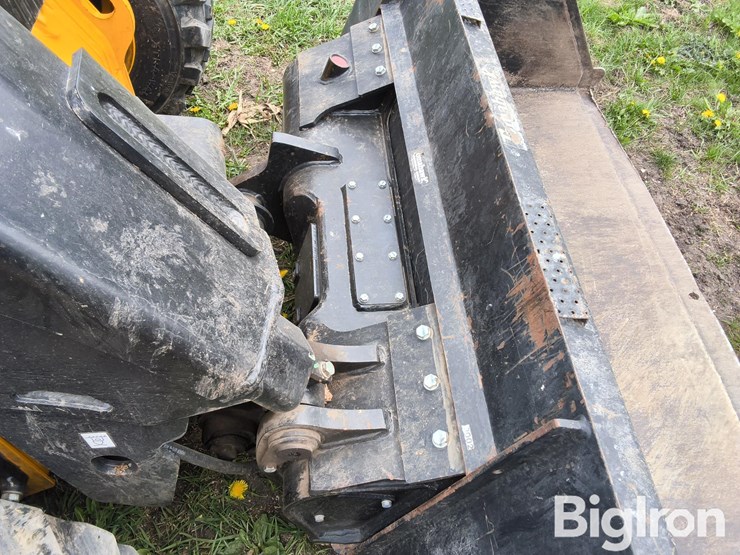 2024-jcb-3ts-8w-image-16