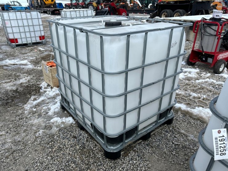 water-tank-tote-image-2