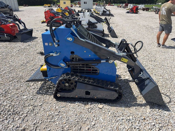 2026-zjg-zj-380-tracked-mini-skid-steer-loader-image-8