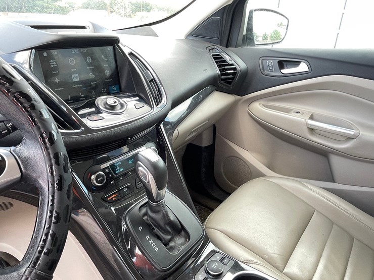 2016-ford-escape-image-45