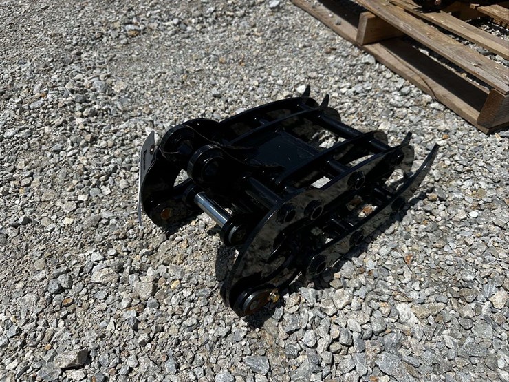12”-mini-excavator-grapple-image-2