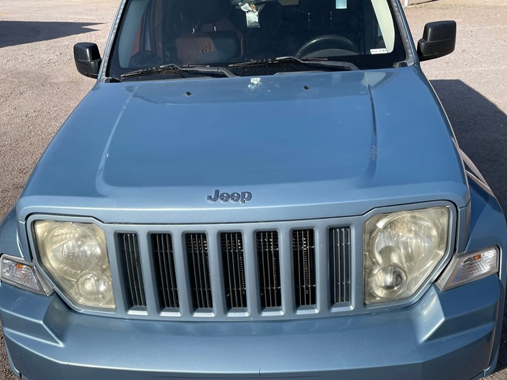 2012-jeep-liberty-image-22
